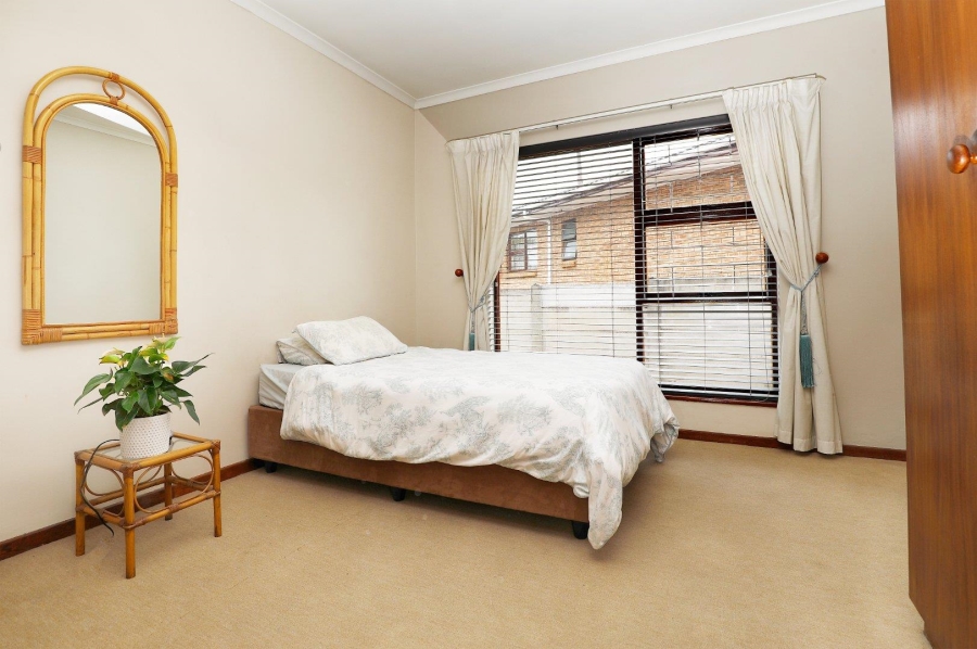6 Bedroom Property for Sale in De Tijger Western Cape
